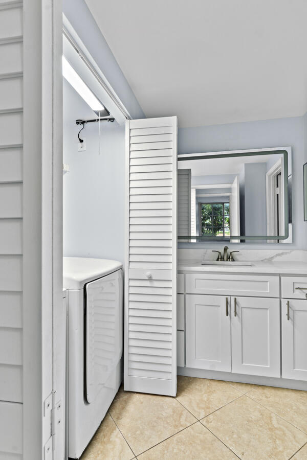 YACHT CLUB ON THE INTRACOASTAL CONDO - Residential