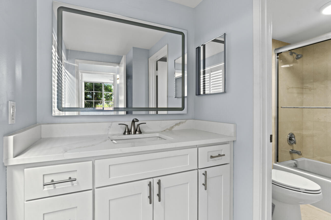 YACHT CLUB ON THE INTRACOASTAL CONDO - Residential