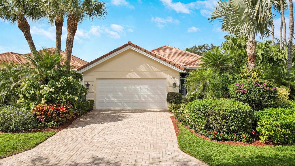 Photo of 259 Kelsey Park Circle, Palm Beach Gardens, FL 33410 (MLS # R10945680)