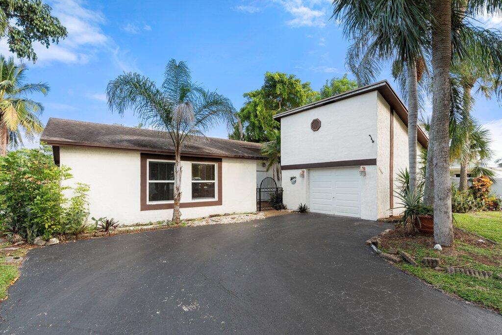 VILLAGES OF HILLSBORO SEC - Residential