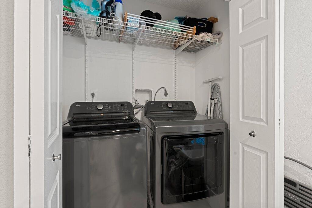 VILLAGES OF HILLSBORO SEC - Residential