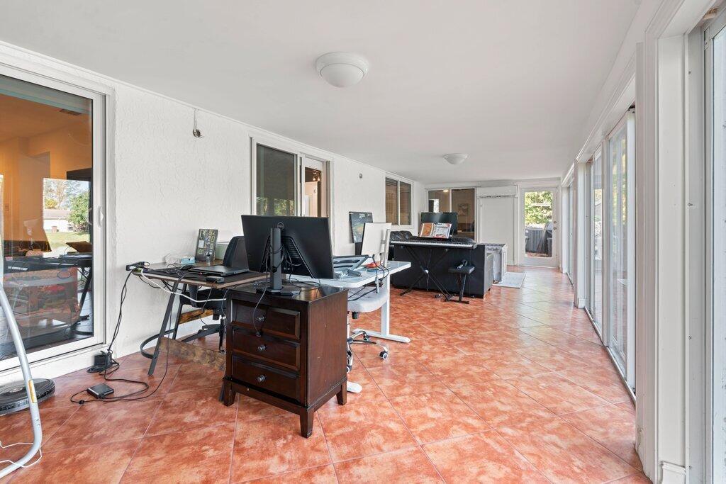 VILLAGES OF HILLSBORO SEC - Residential