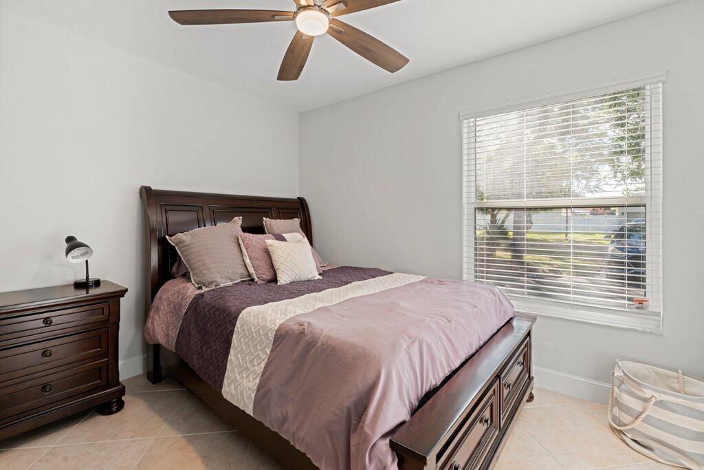 VILLAGES OF HILLSBORO SEC - Residential