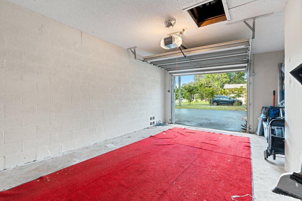 VILLAGES OF HILLSBORO SEC - Residential