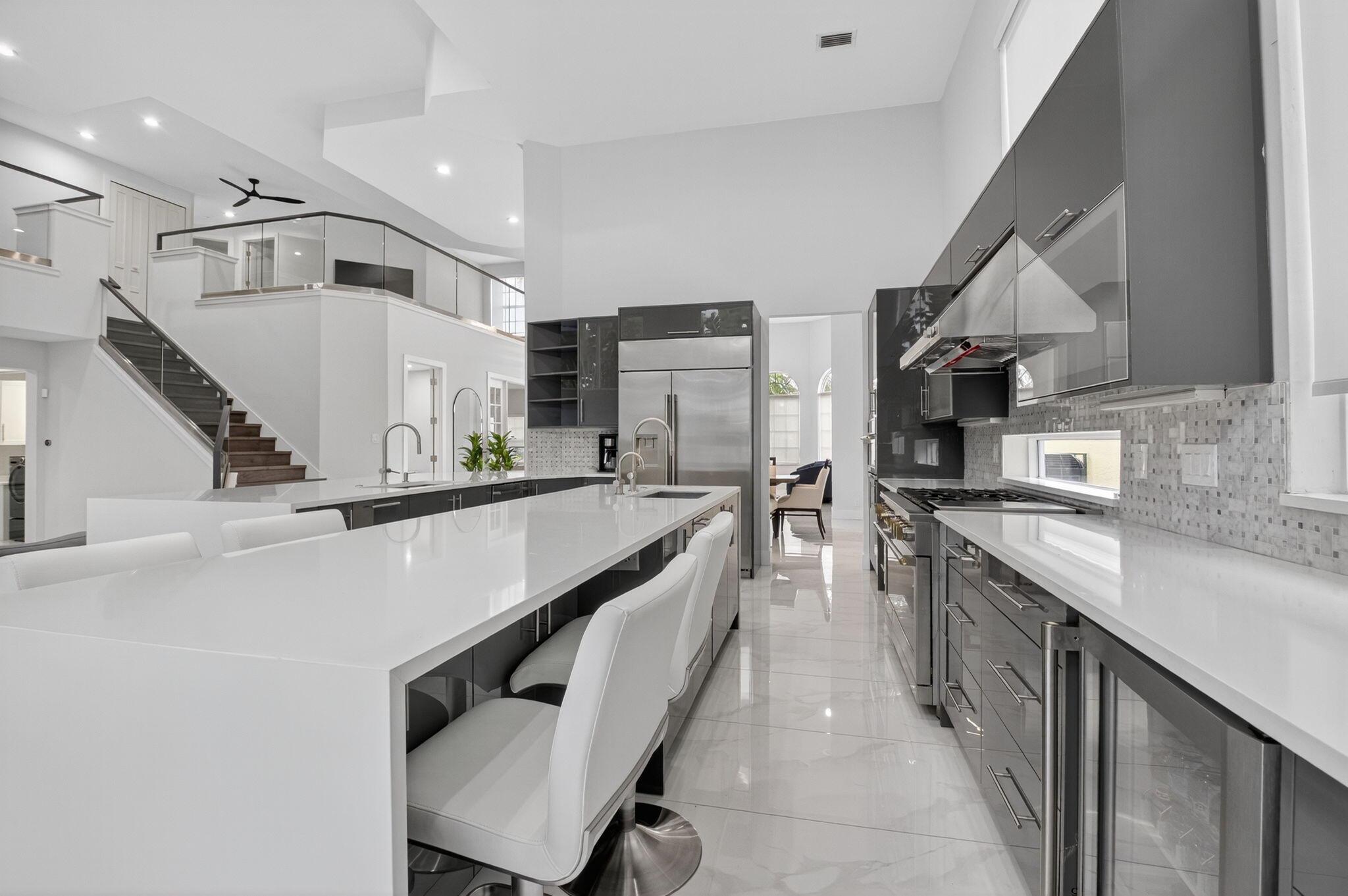 SOMERSET AT WOODFIELD COU - Residential