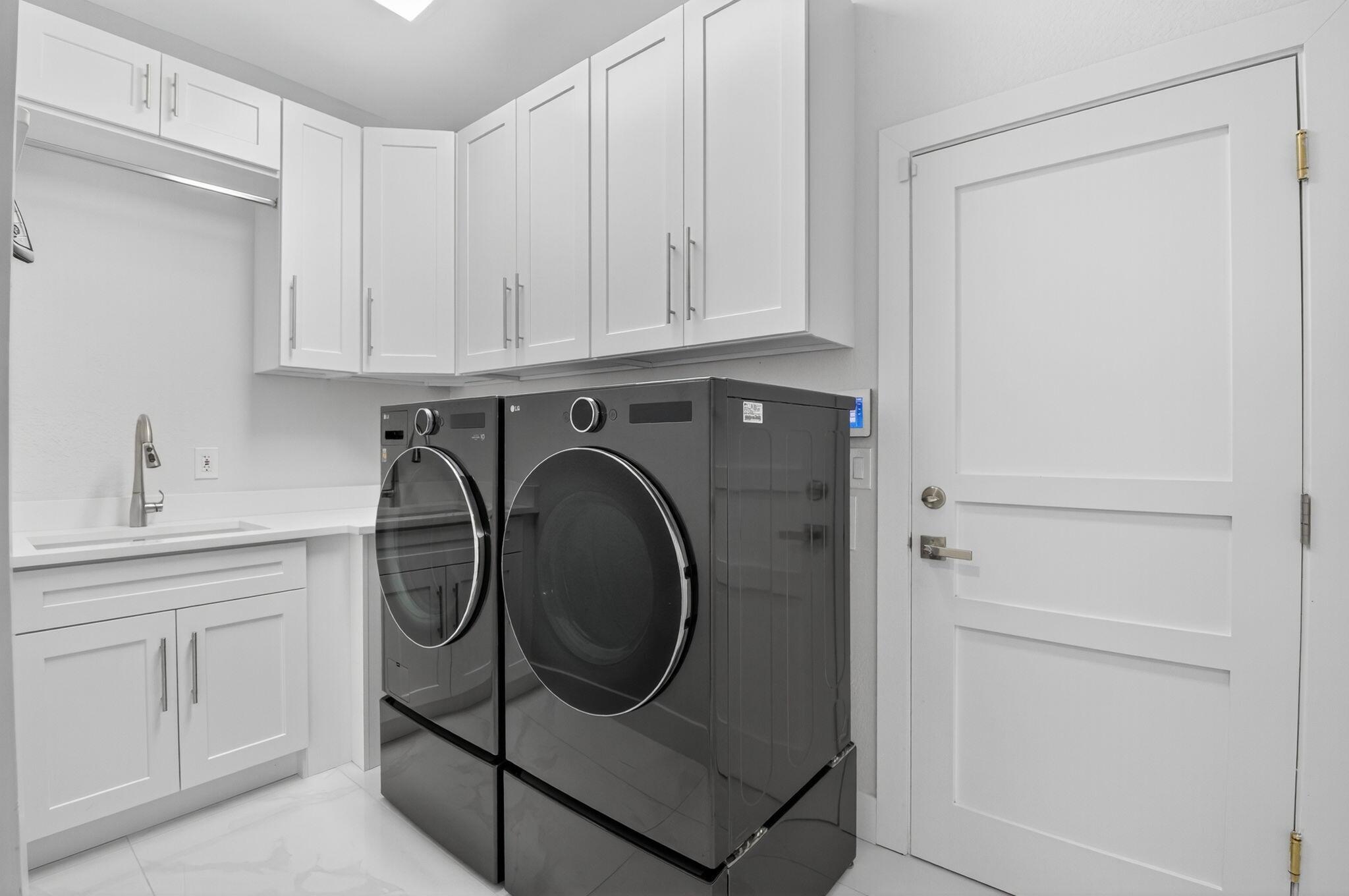 SOMERSET AT WOODFIELD COU - Residential