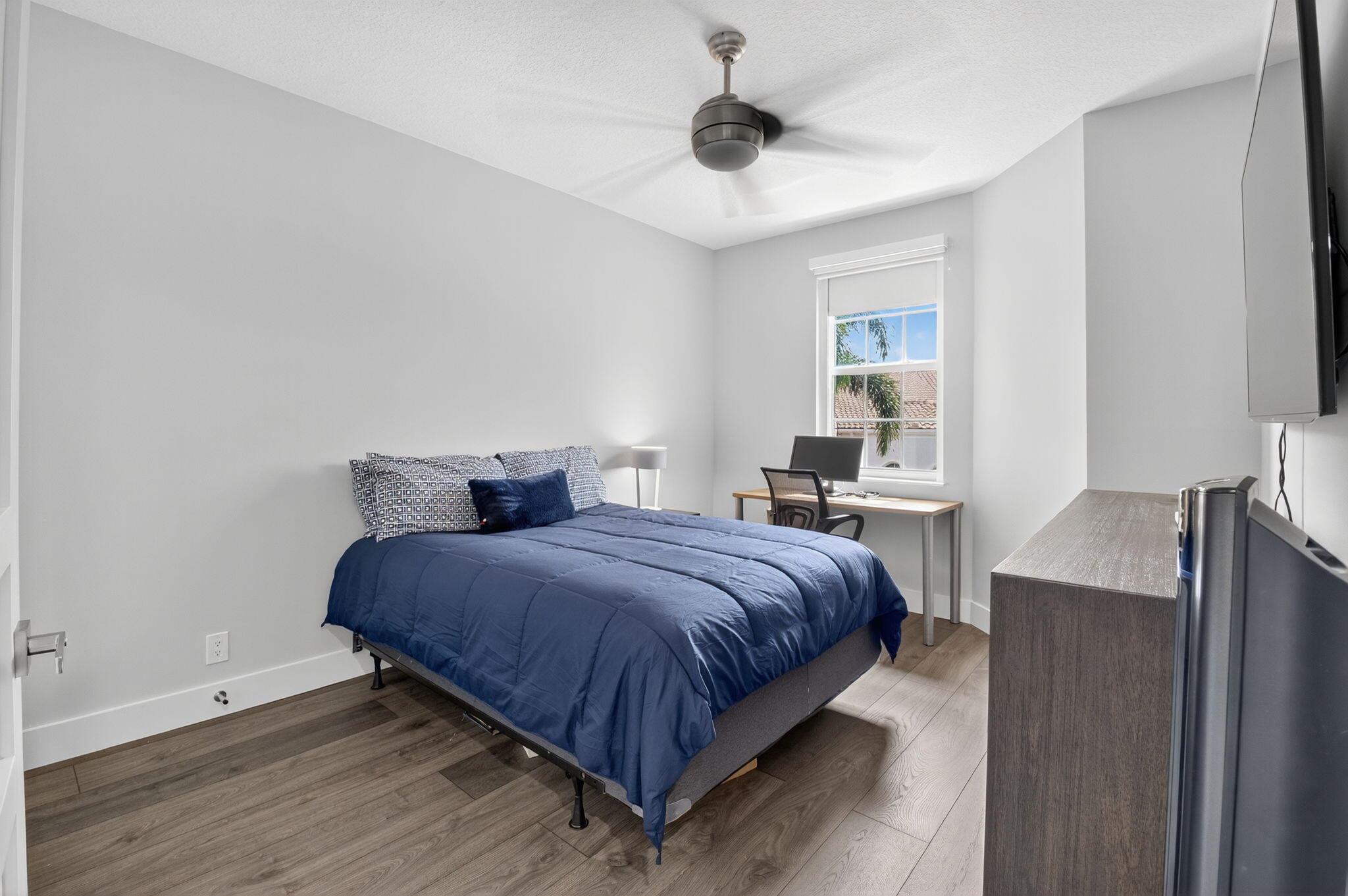 SOMERSET AT WOODFIELD COU - Residential