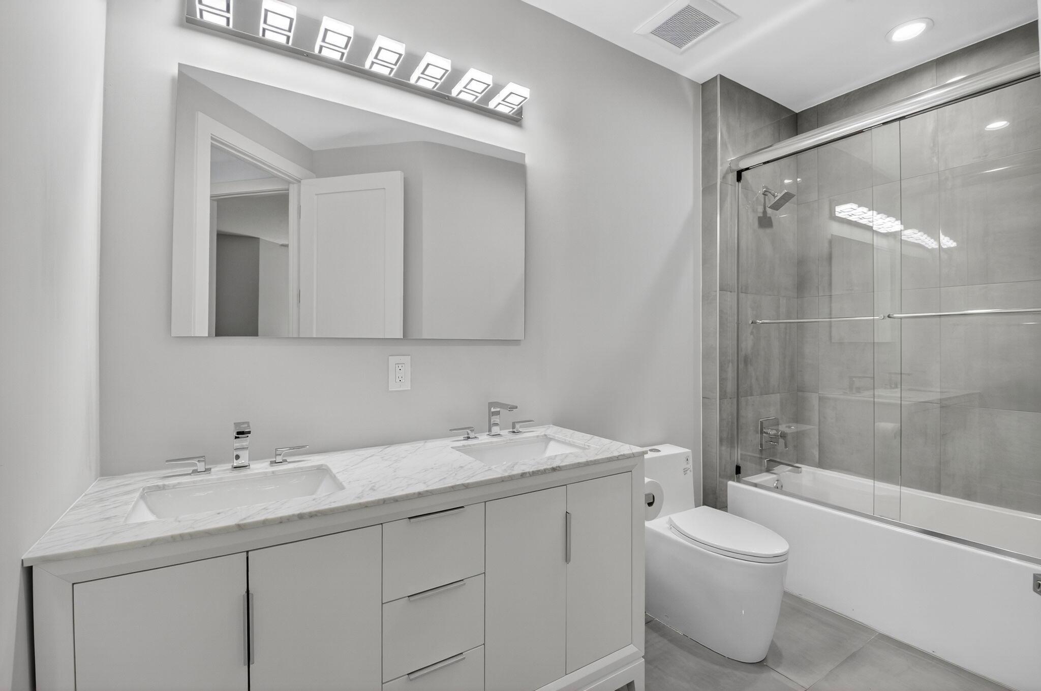 SOMERSET AT WOODFIELD COU - Residential