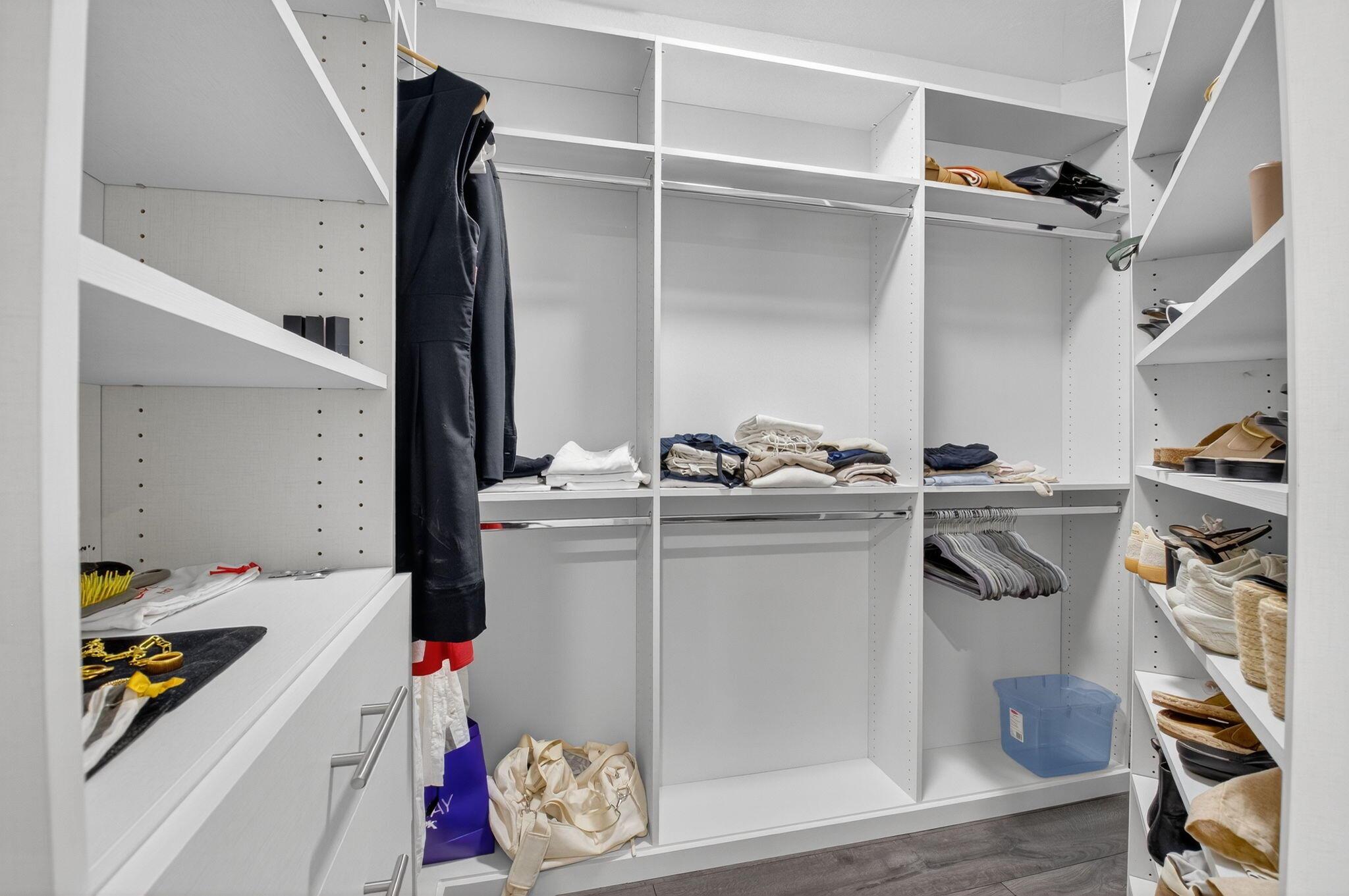 SOMERSET AT WOODFIELD COU - Residential