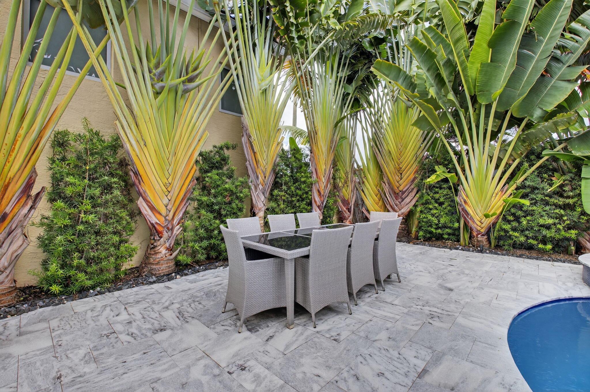 SOMERSET AT WOODFIELD COU - Residential