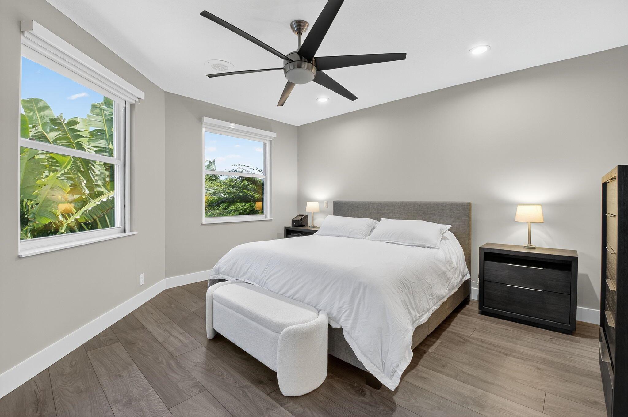 SOMERSET AT WOODFIELD COU - Residential