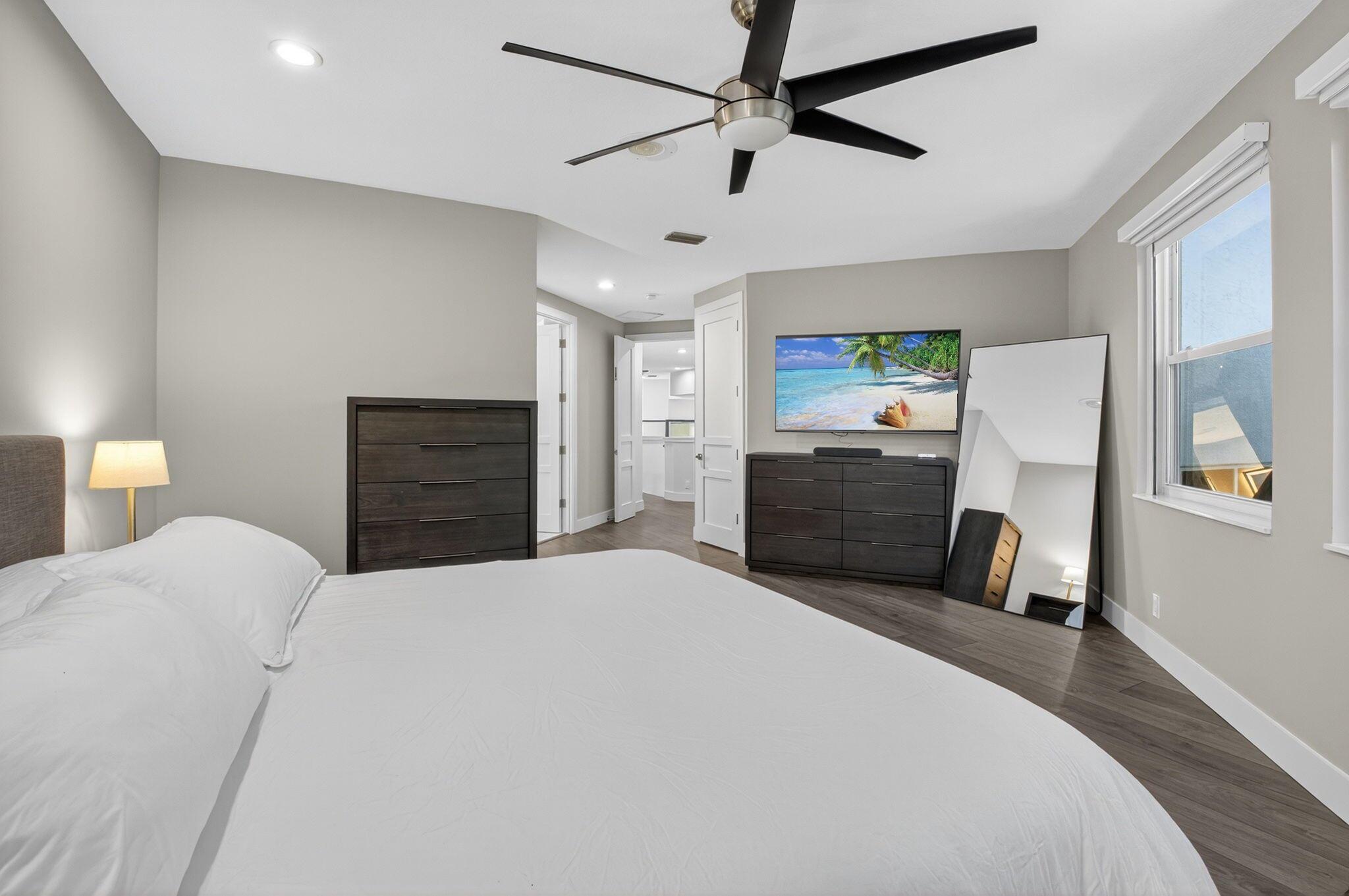 SOMERSET AT WOODFIELD COU - Residential