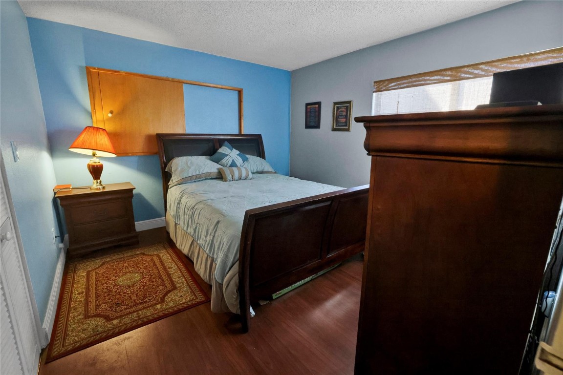 Somerset at Lauderdale La - Residential