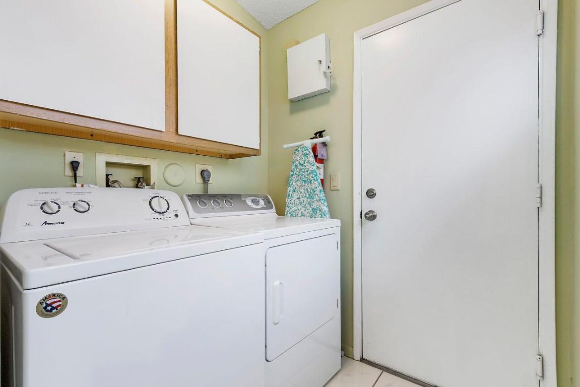 HUNTINGTON POINTE - Residential