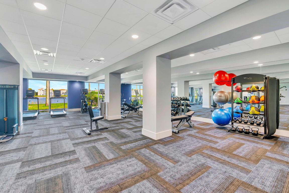 HUNTINGTON POINTE - Residential