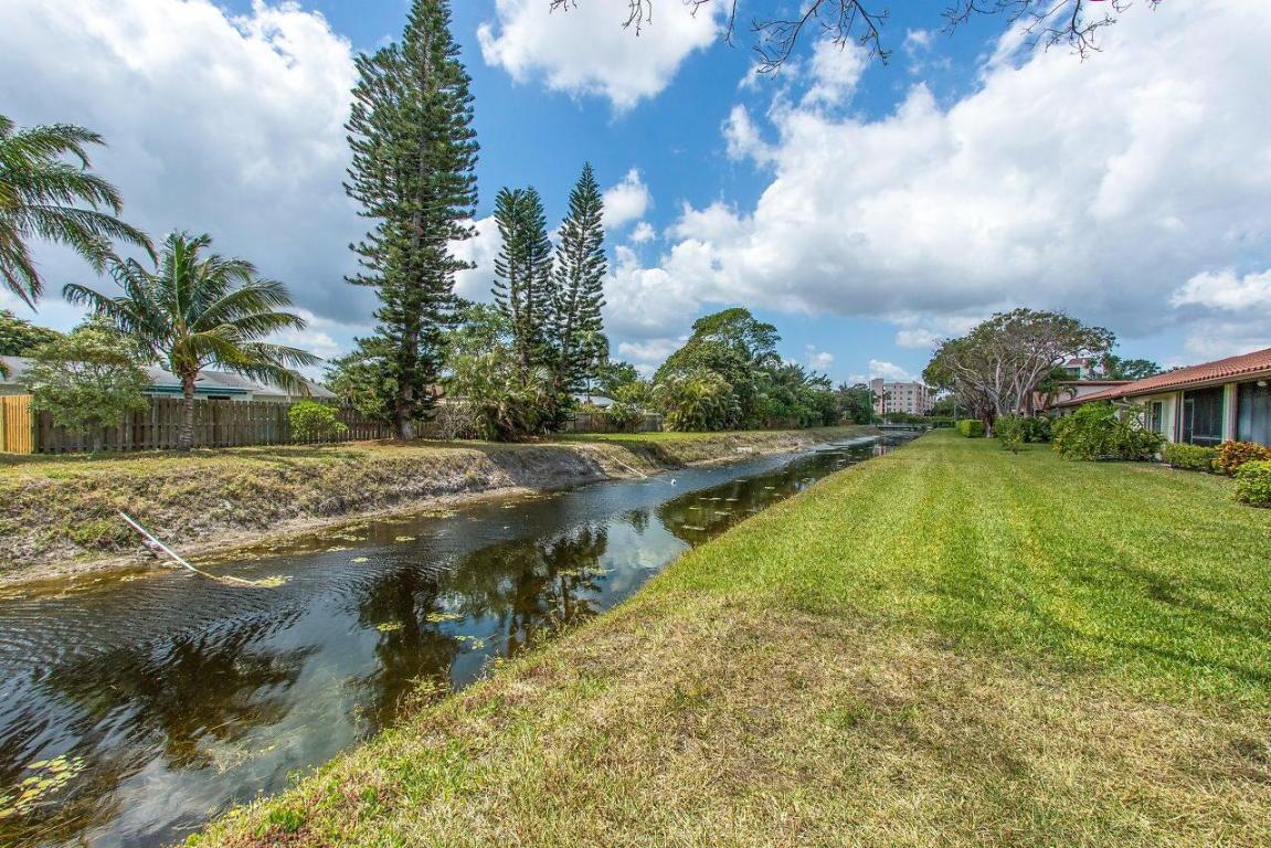 HUNTINGTON POINTE - Residential