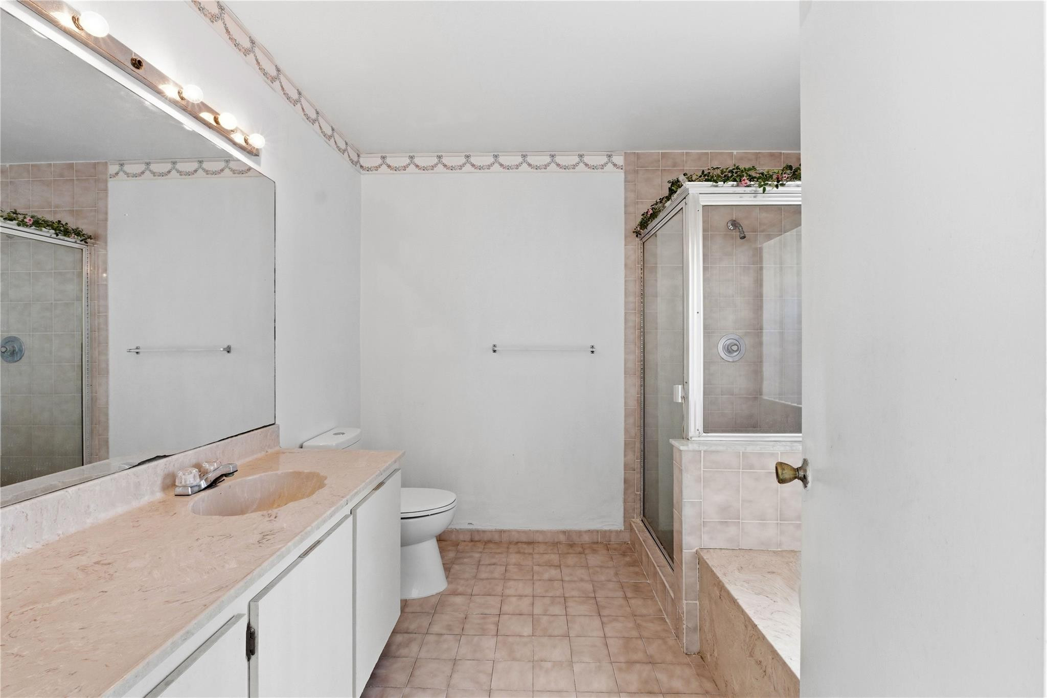 CALICO COUNTRY - Residential