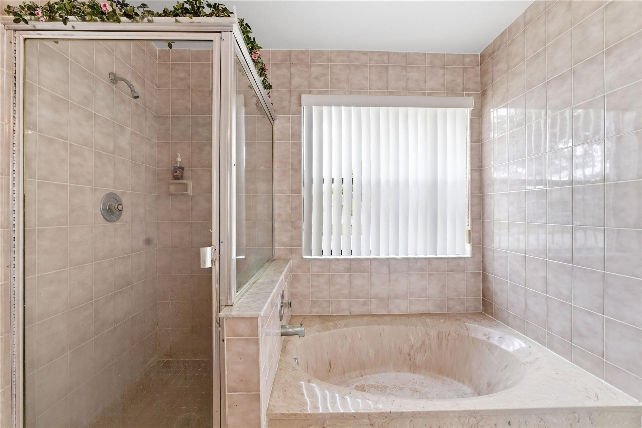 CALICO COUNTRY - Residential