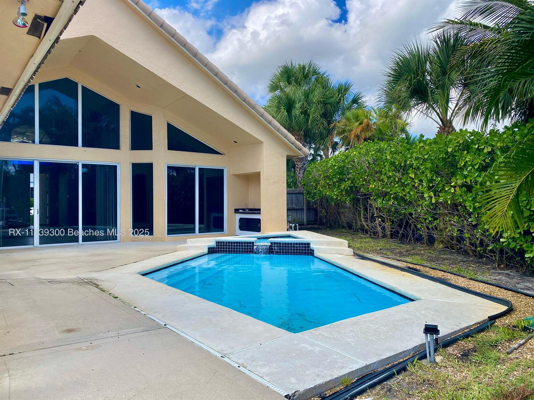 Palm Beach Lake Worth Est - Residential Lease