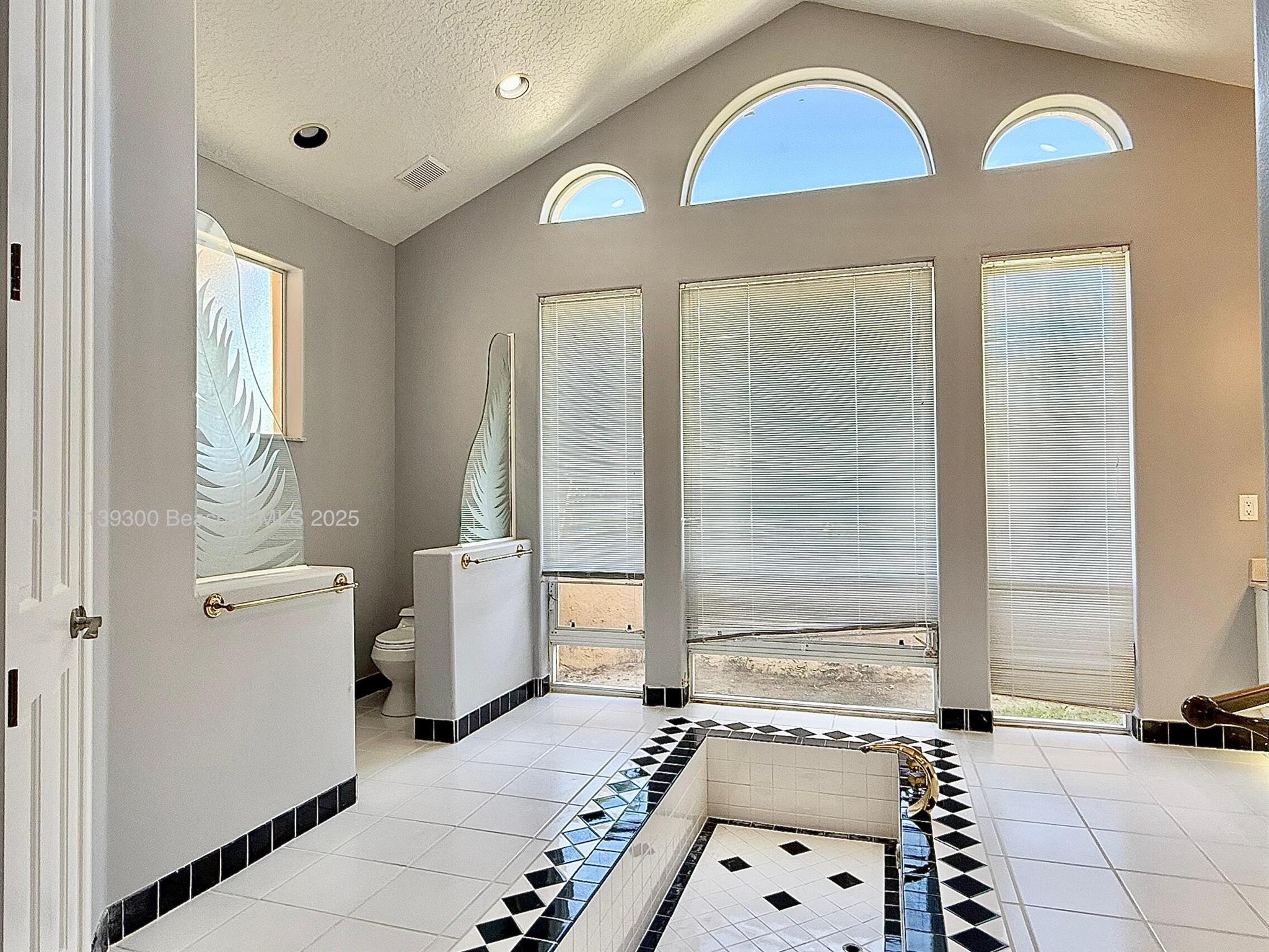 Palm Beach Lake Worth Est - Residential Lease