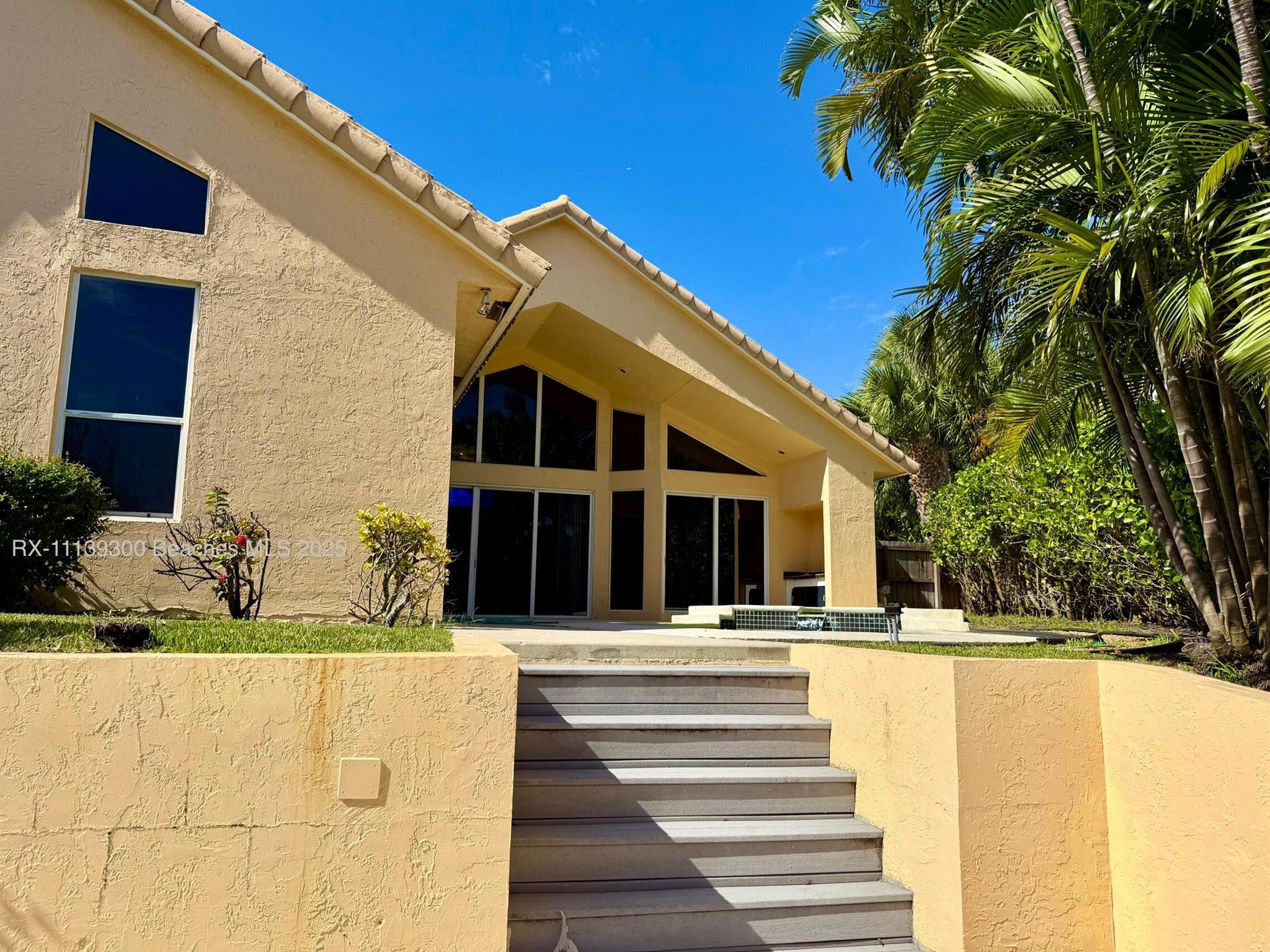 Palm Beach Lake Worth Est - Residential Lease