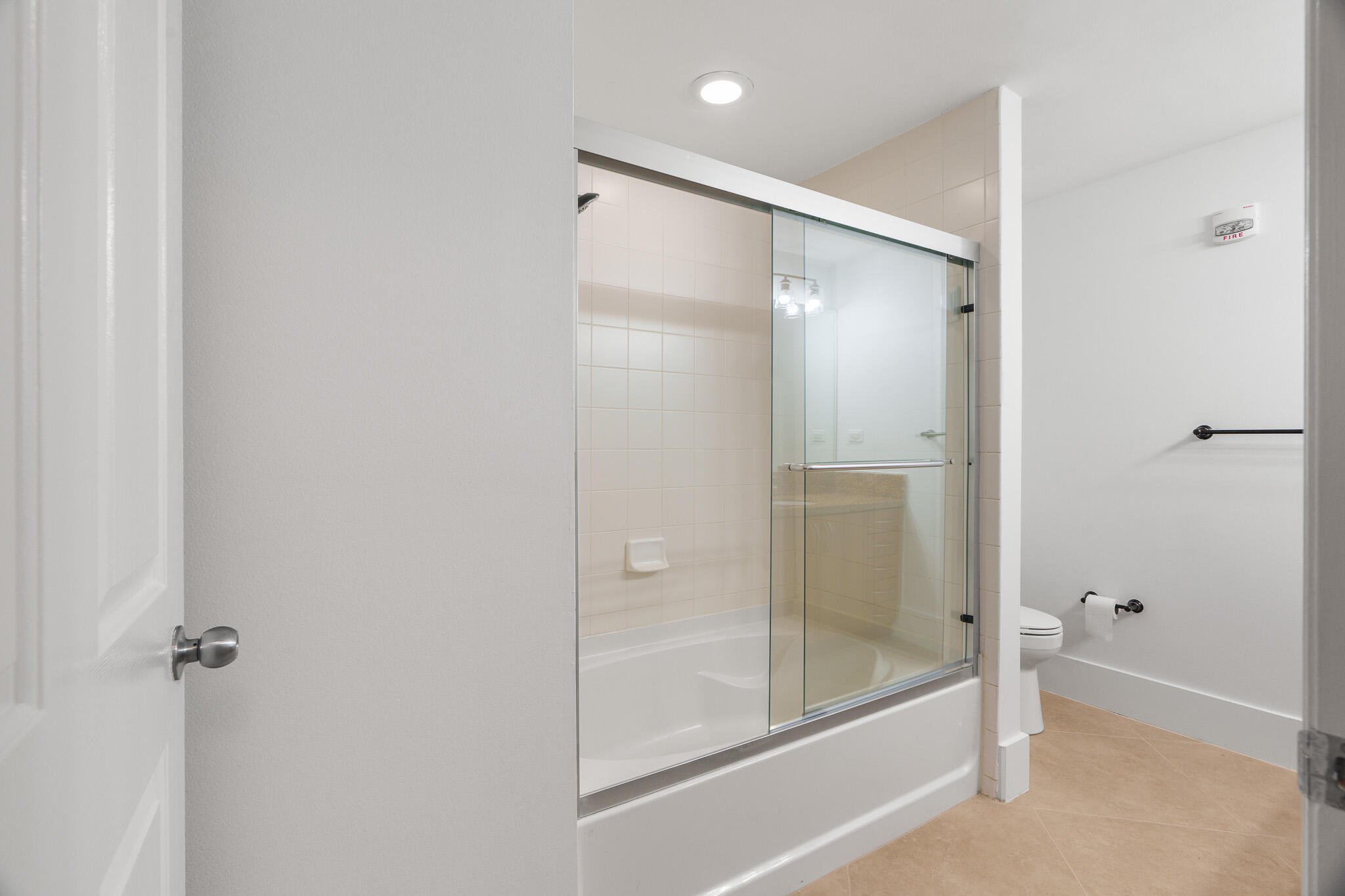 PINEAPPLE GROVE VILLAGE CONDO - Residential Lease