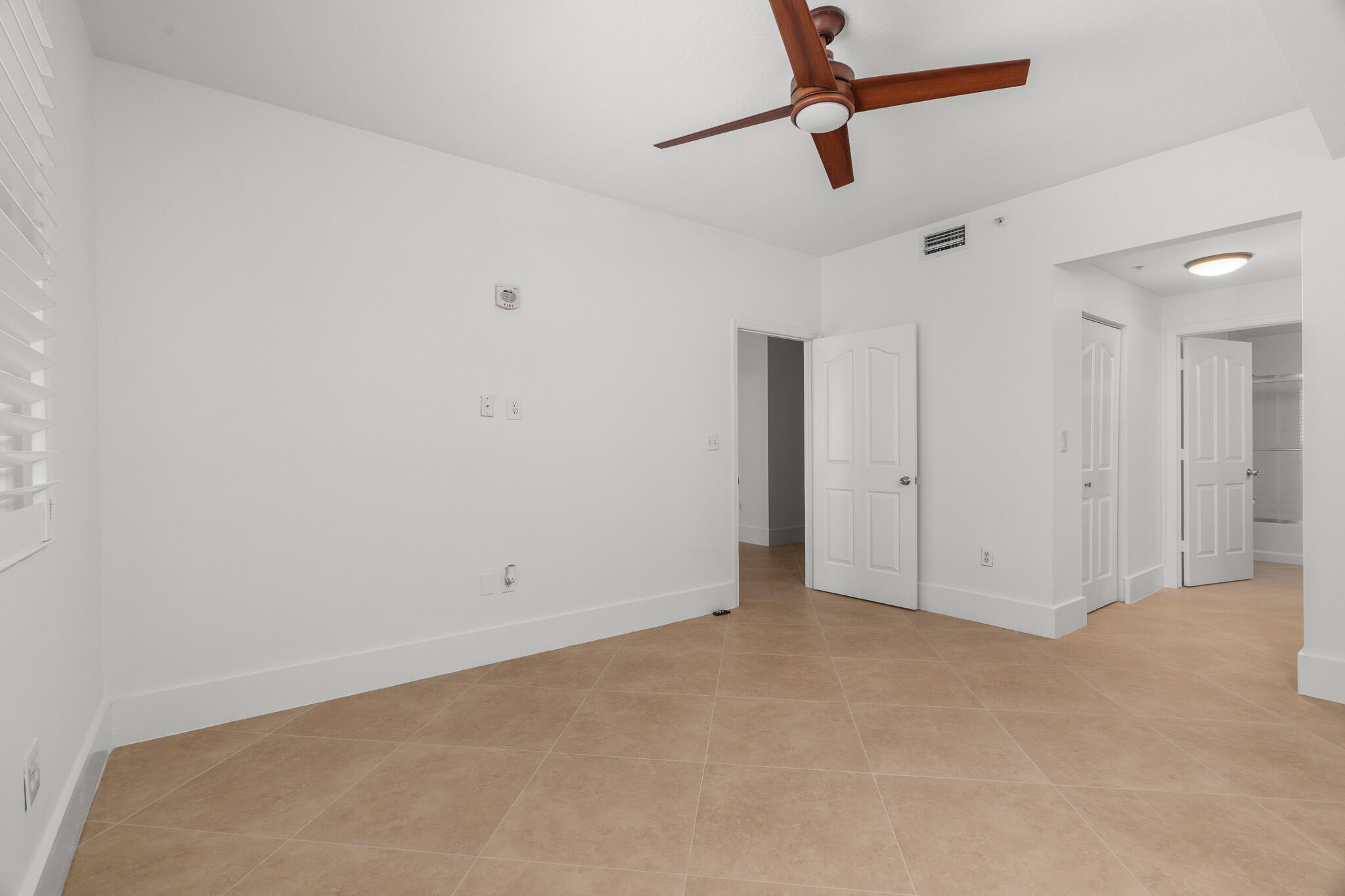 PINEAPPLE GROVE VILLAGE CONDO - Residential Lease