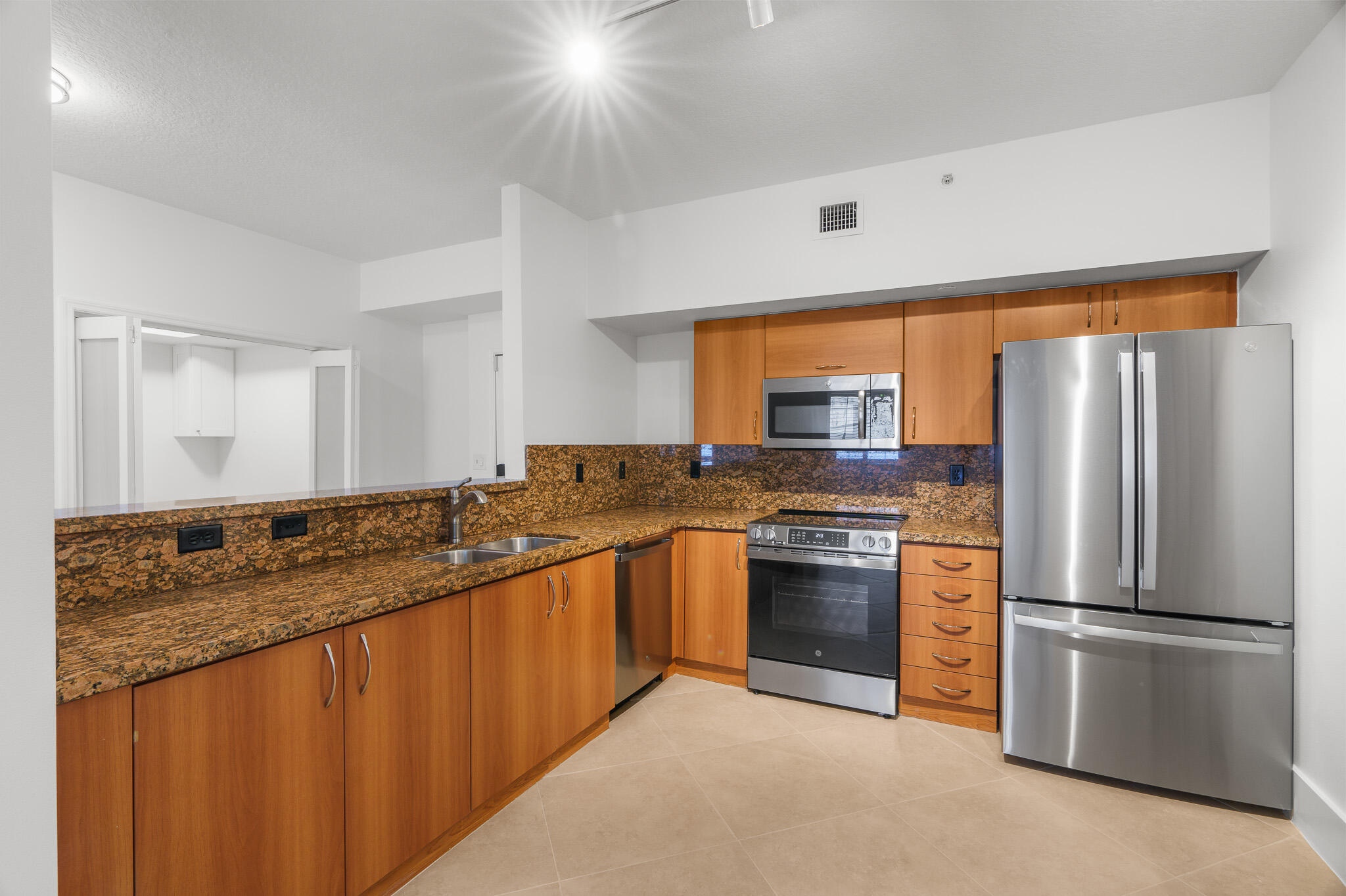 PINEAPPLE GROVE VILLAGE CONDO - Residential Lease