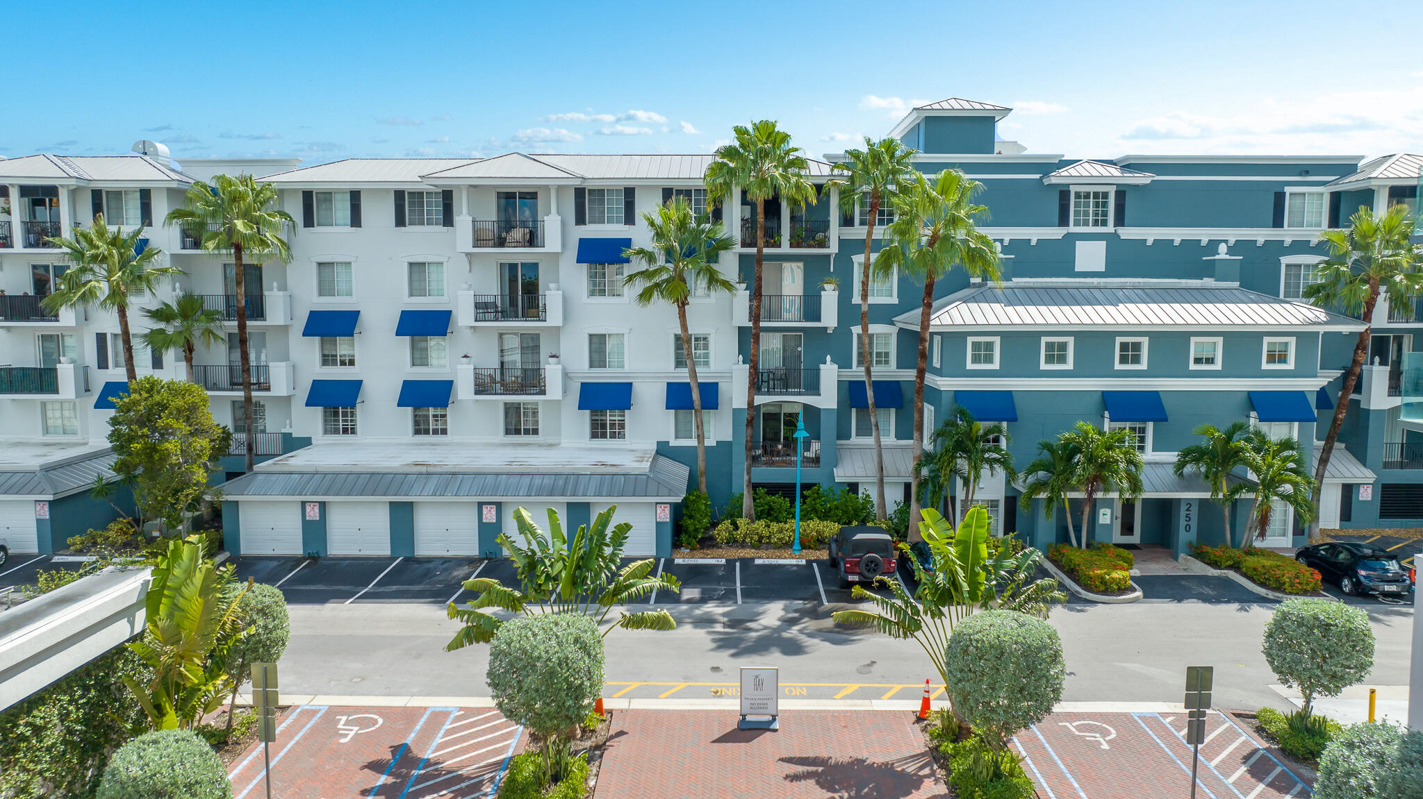 PINEAPPLE GROVE VILLAGE CONDO - Residential Lease