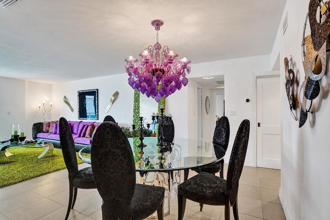 THE COMMODORE - Residential