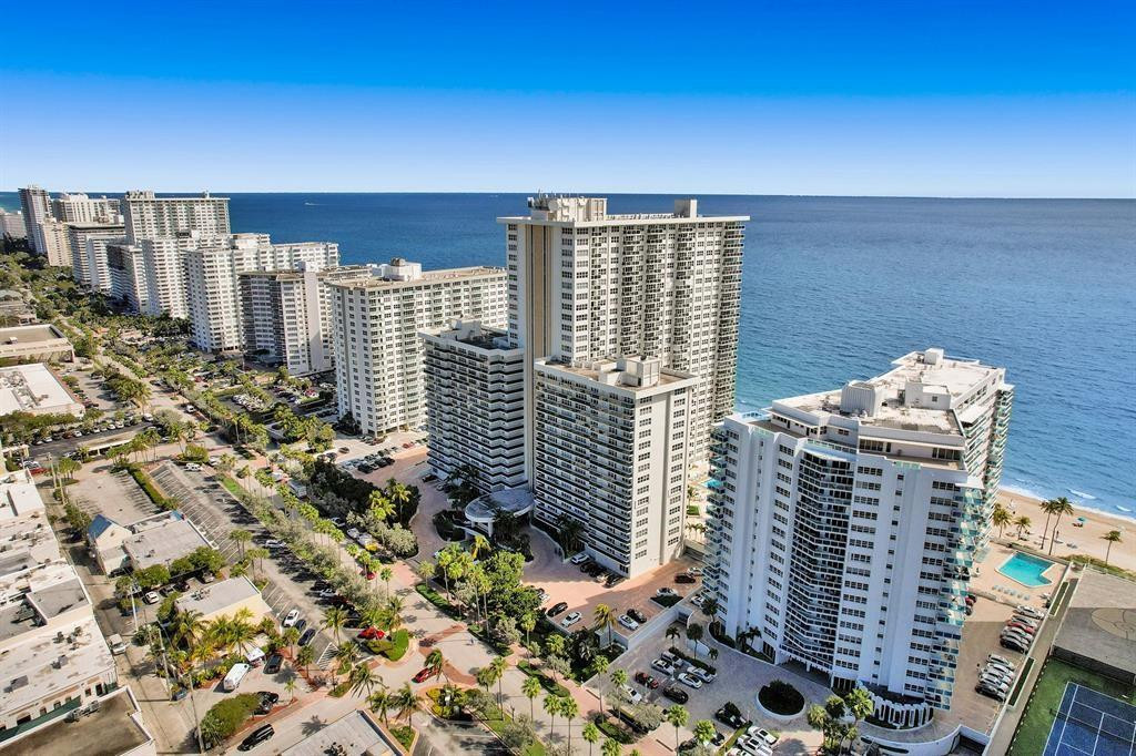 THE COMMODORE - Residential