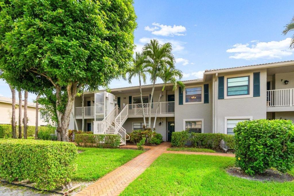 Photo of 30 Stratford Lane #D, Boynton Beach, FL 33436 (MLS # R11099753)