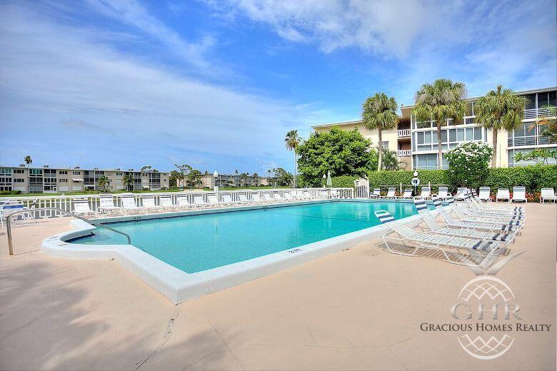 LAKE CLARKE GARDENS CONDO 15 - Residential