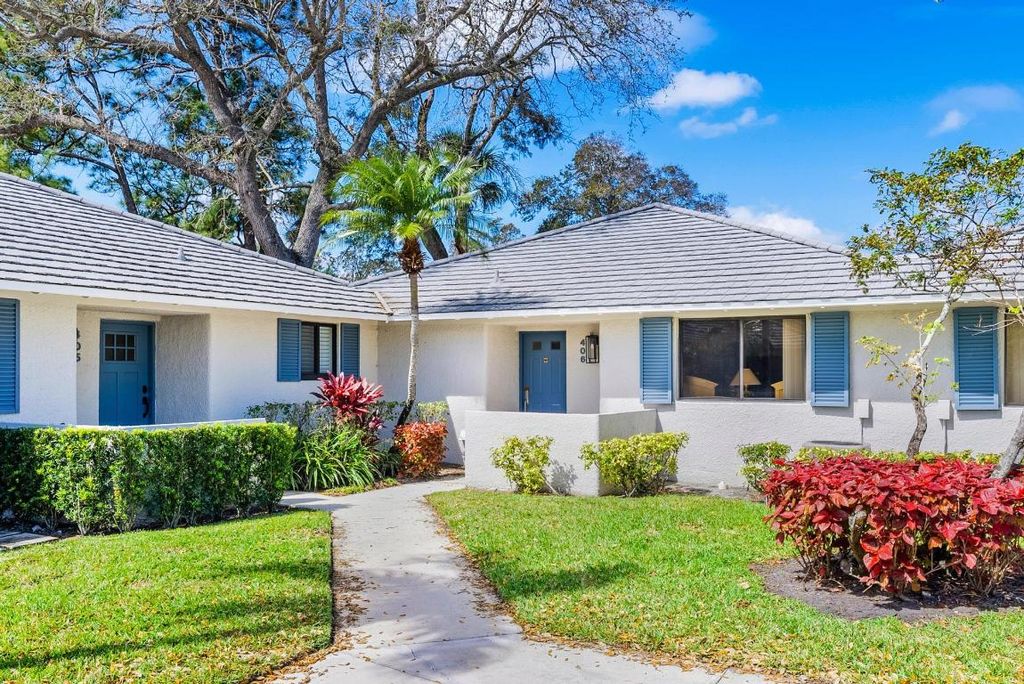 Photo of 406 Club Drive, Palm Beach Gardens, FL 33418 (MLS # R11131985)