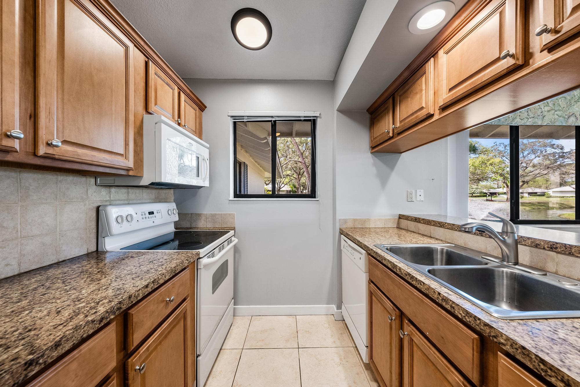 PGA CLUB COTTAGES - Residential Lease