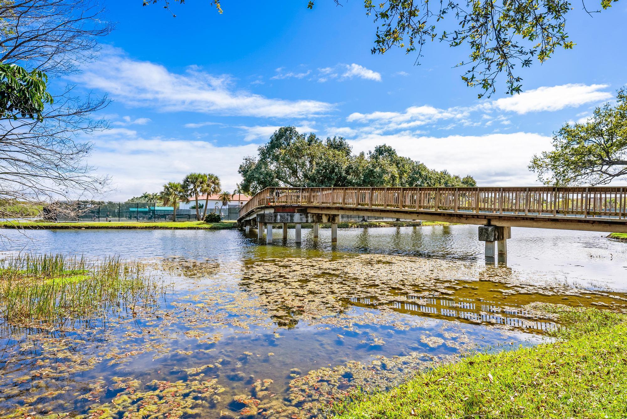 PGA CLUB COTTAGES - Residential Lease