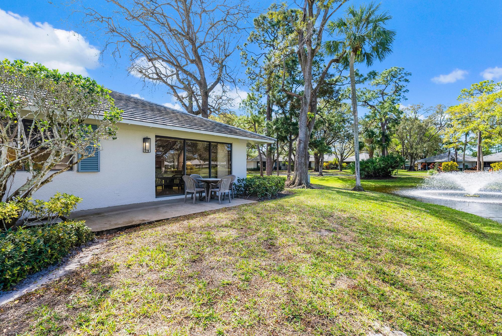 PGA CLUB COTTAGES - Residential Lease