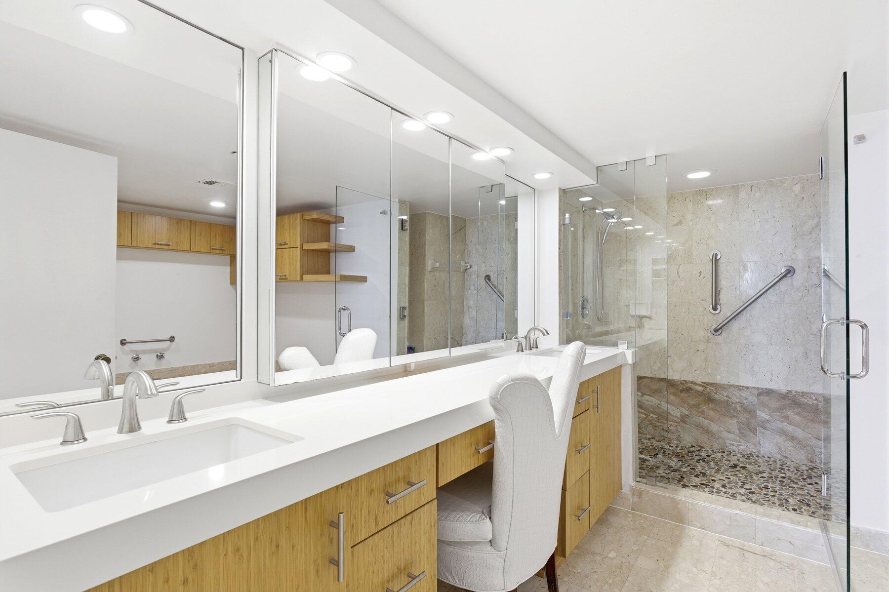 La Fontana Condo - Residential