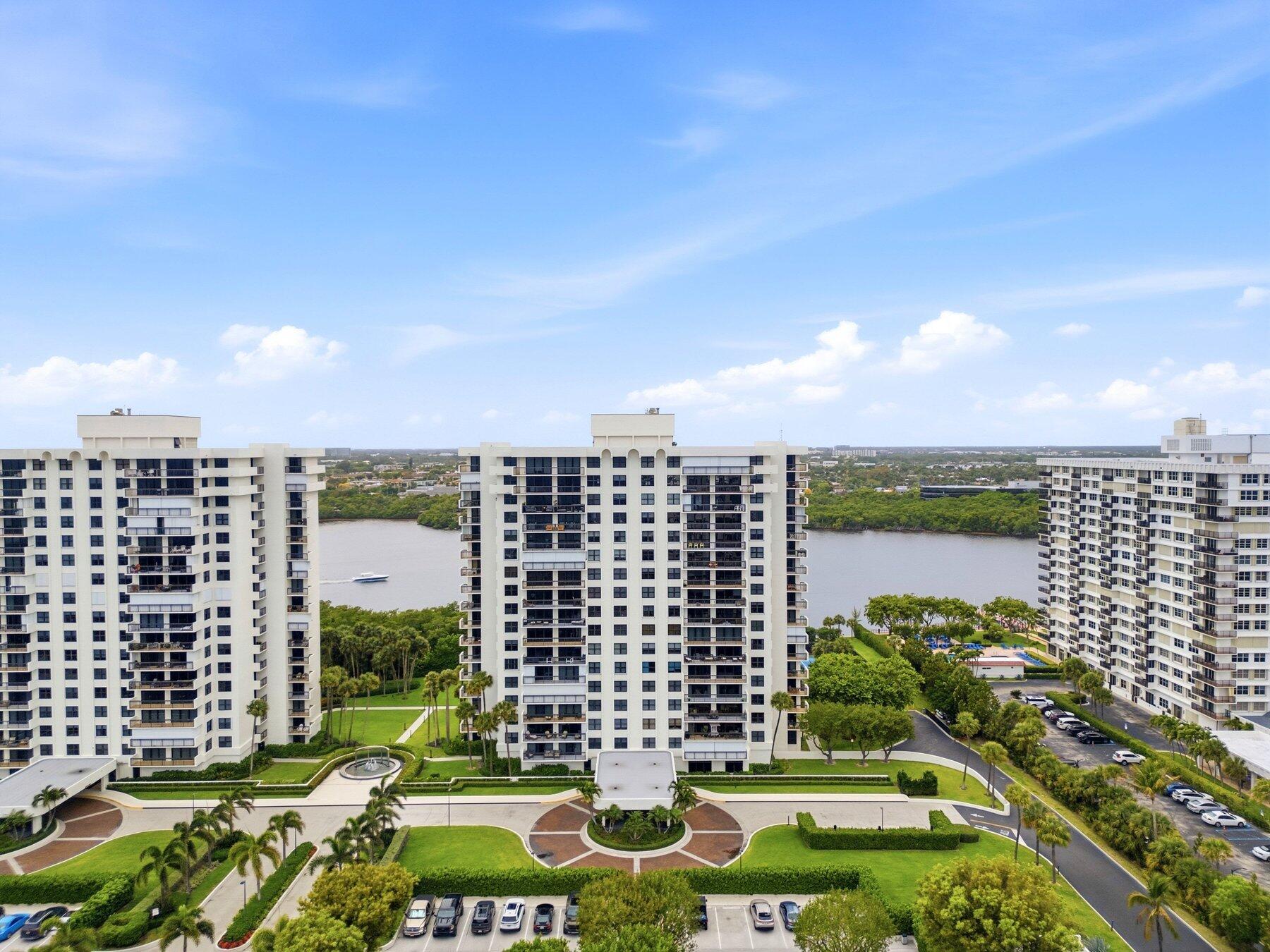 La Fontana Condo - Residential