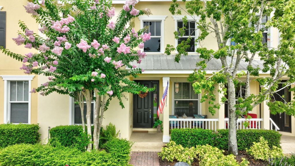 Photo of 10468 SW Westlawn Boulevard, Port Saint Lucie, FL 34987 (MLS # R11102057)