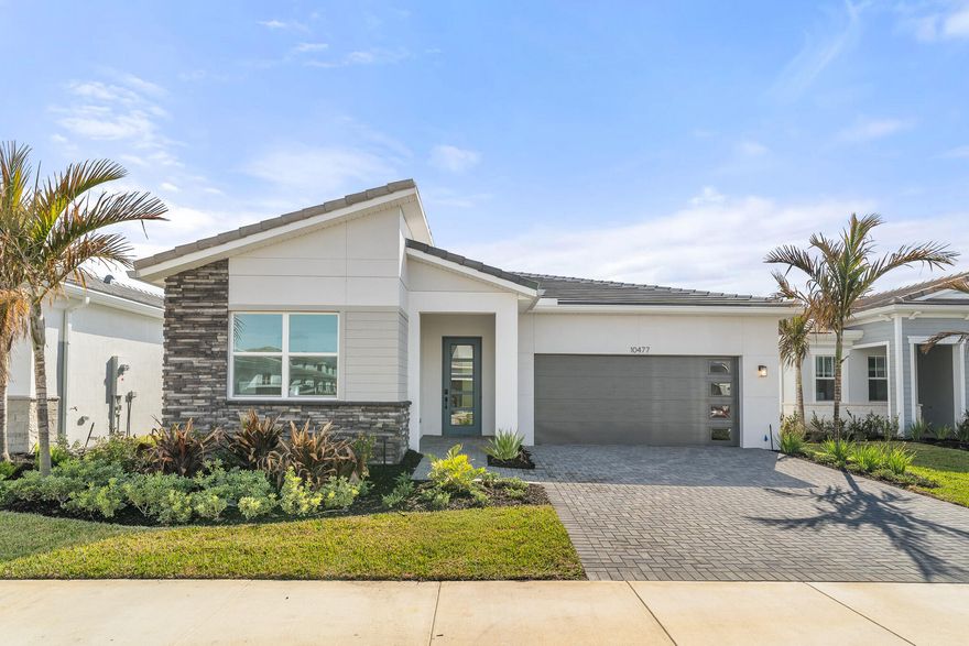 The 1,904 sq. ft. Rosewood floorplan packs fantastic design in a layout that will inspire your every activity. The open-concept kitchen, dining and Great Room has a large breakfast bar and lots of natural light via well-placed windows. Bedroom 2 and 3 feature an adjacent full bath, while the owner's suite at the back of the house has a walk-in closet inside its luxurious, private bath.