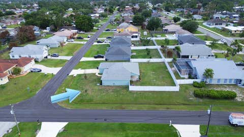 Tiny photo for 1220 SE NAVAJO Lane, Port Saint Lucie, FL 34983 (MLS # B26054248)