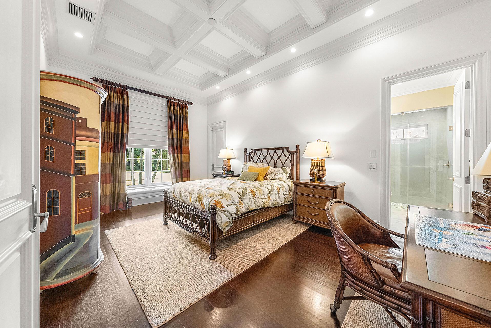 ROYAL PALM YACHT & COUNTR - Residential