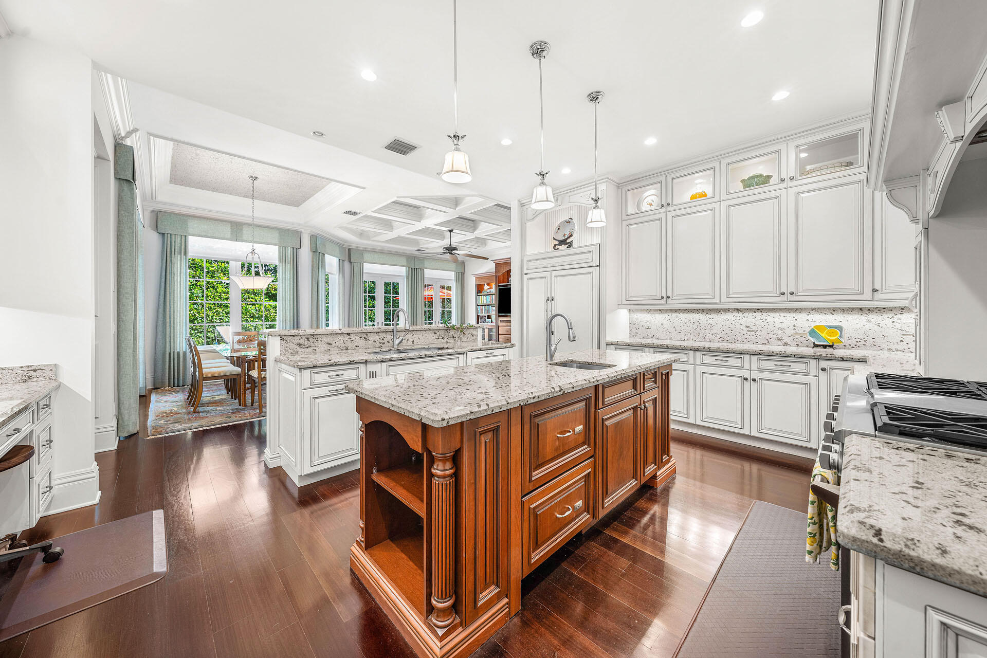 ROYAL PALM YACHT & COUNTR - Residential