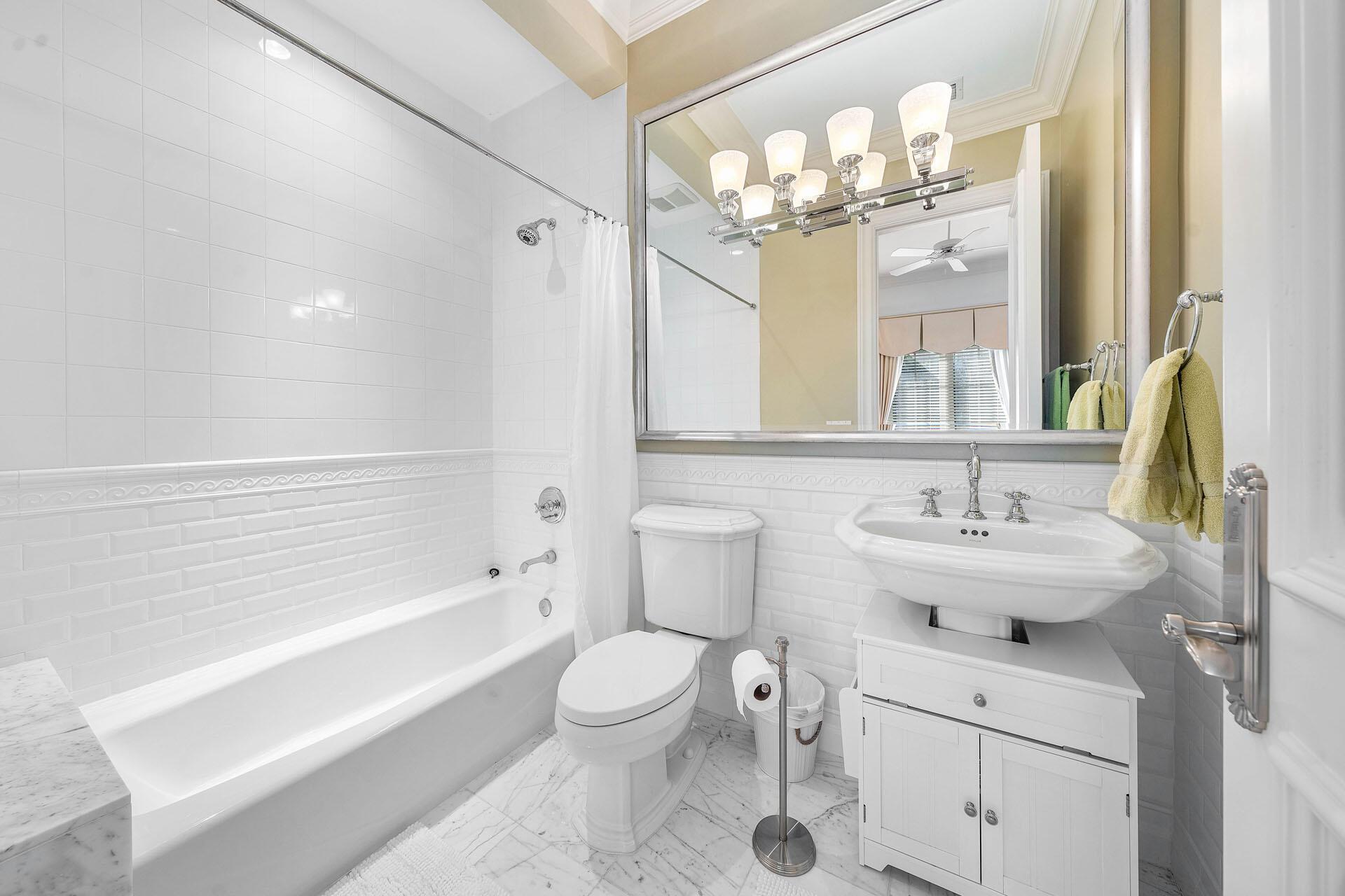 ROYAL PALM YACHT & COUNTR - Residential