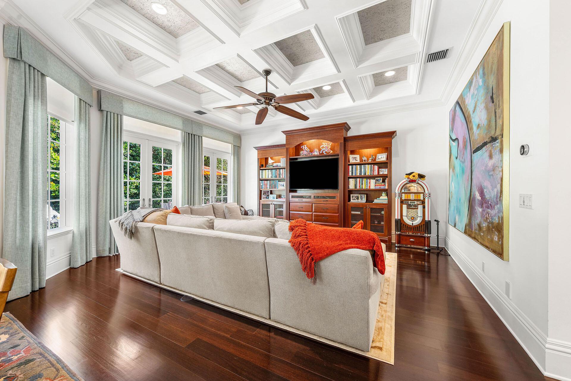 ROYAL PALM YACHT & COUNTR - Residential