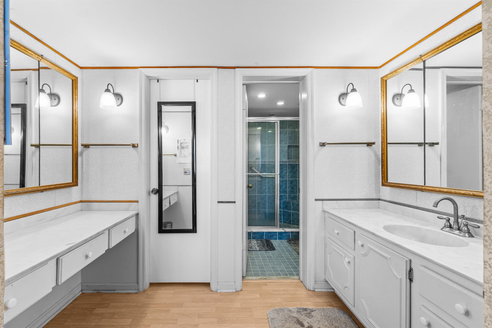 LAKE HARBOUR TOWERS CONDO - Residential