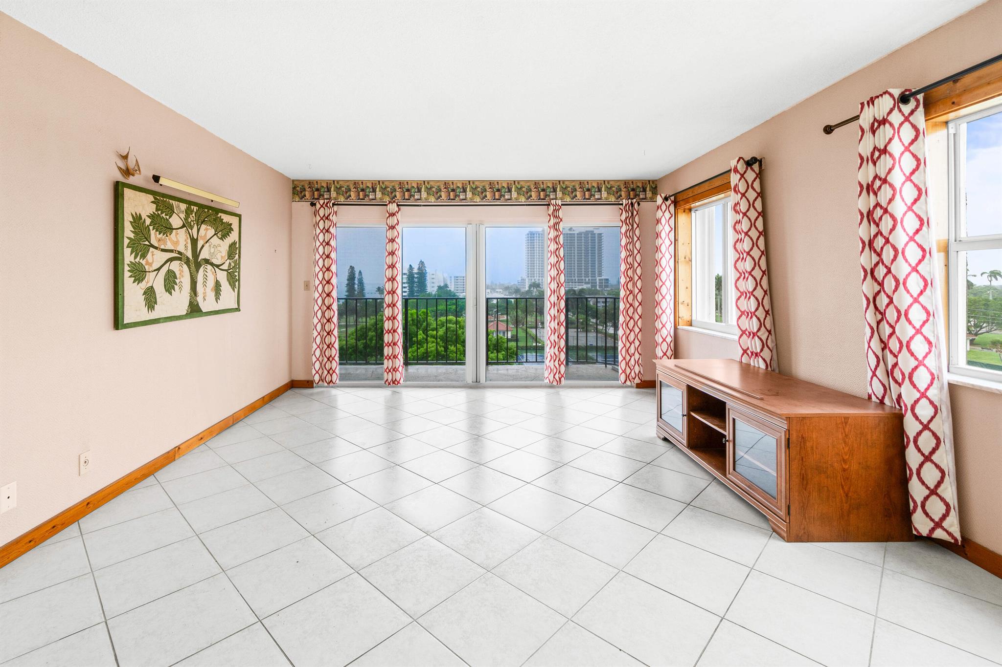 801 Lake Shore Drive 619