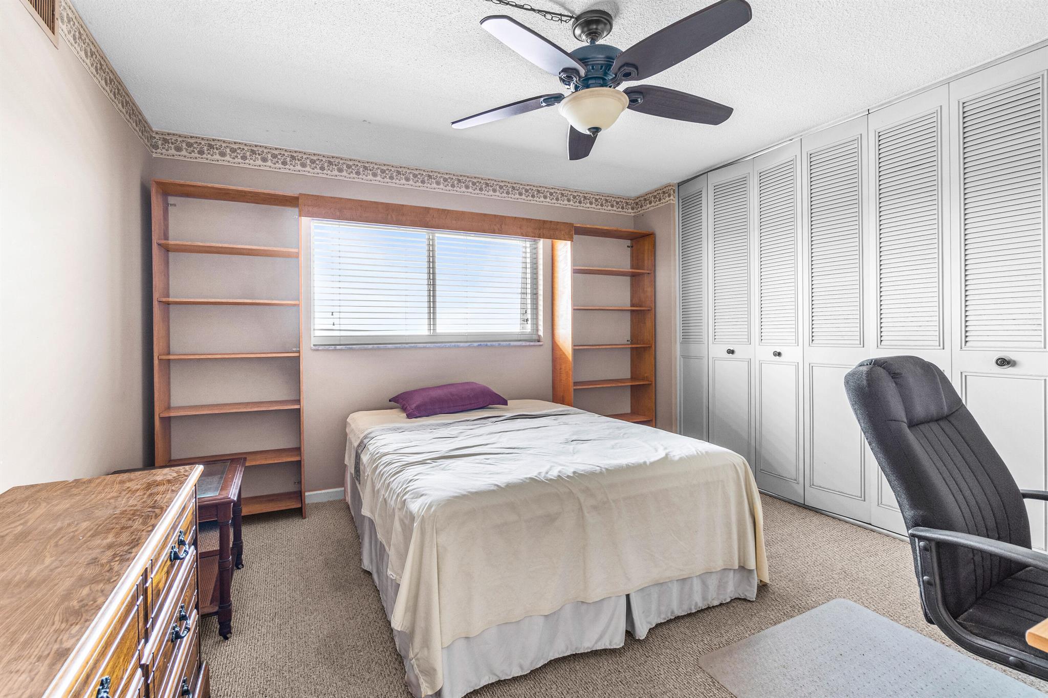 LAKE HARBOUR TOWERS CONDO - Residential