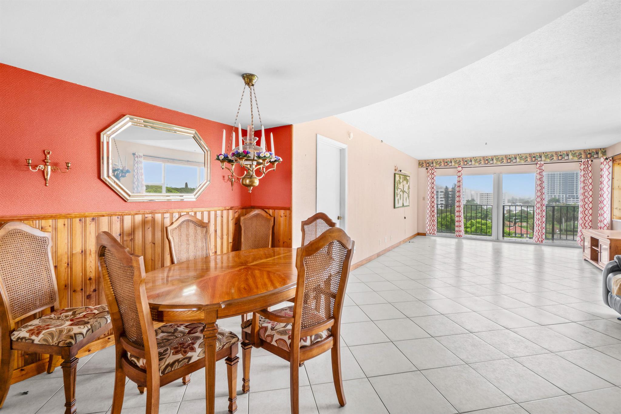 LAKE HARBOUR TOWERS CONDO - Residential
